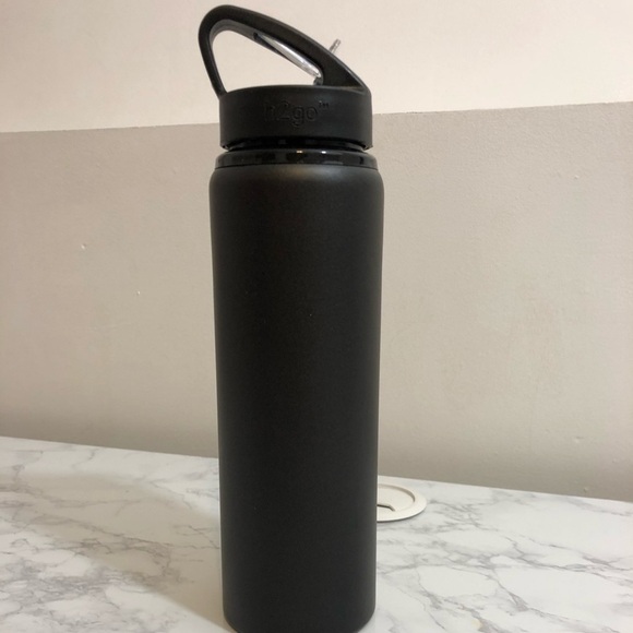 DASH by Kardashain Matte Black Sip Waterbottle - Picture 4 of 6